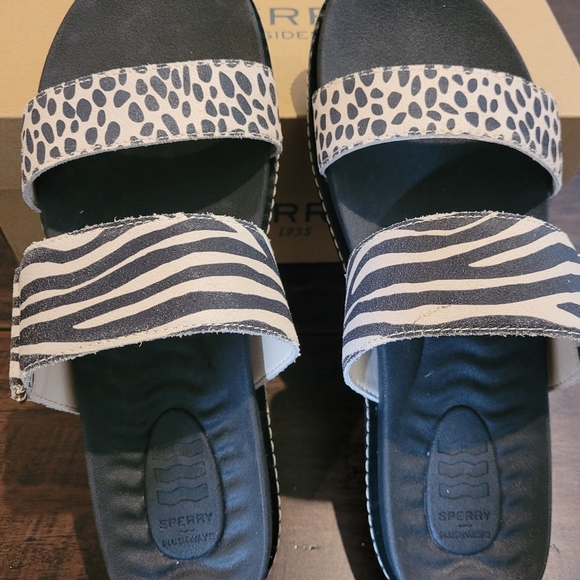 BNIB Womens Sperry Waveslide Animal Print Sandal, size 8 - Picture 3 of 6